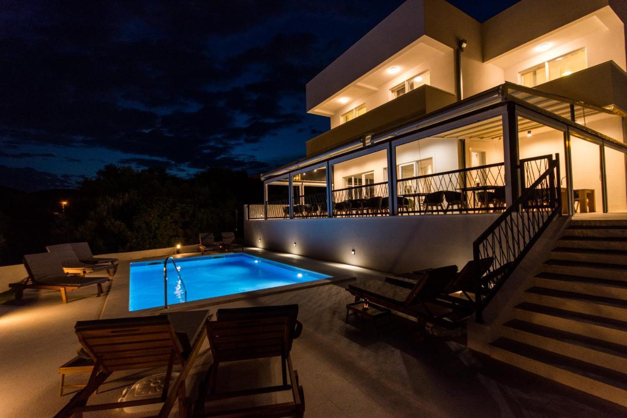 Luxury Villa Magico Slatine Exterior photo